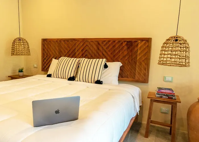 Xamira Luxury Hotel *